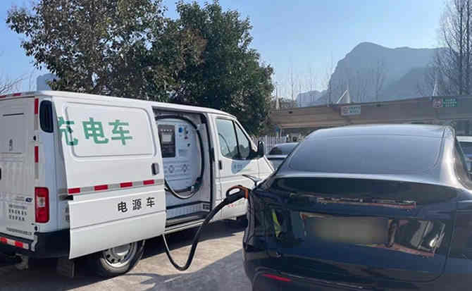 莱山区汽车搭电