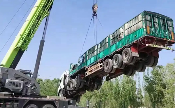 莱山区道路脱困救援案例