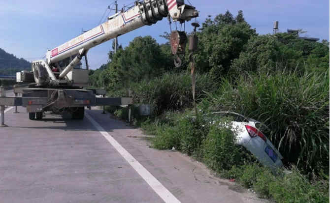 莱山区重载吊车救援 莱山区重载吊车救援